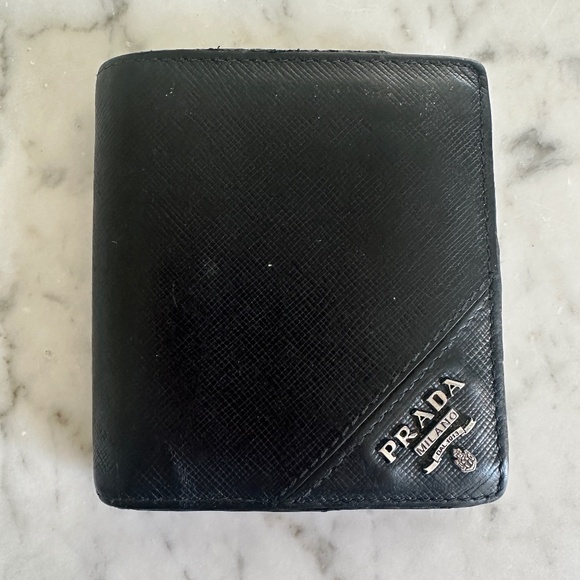 Mens Prada Saffiano Leather Bifold Wallet - Picture 1 of 9